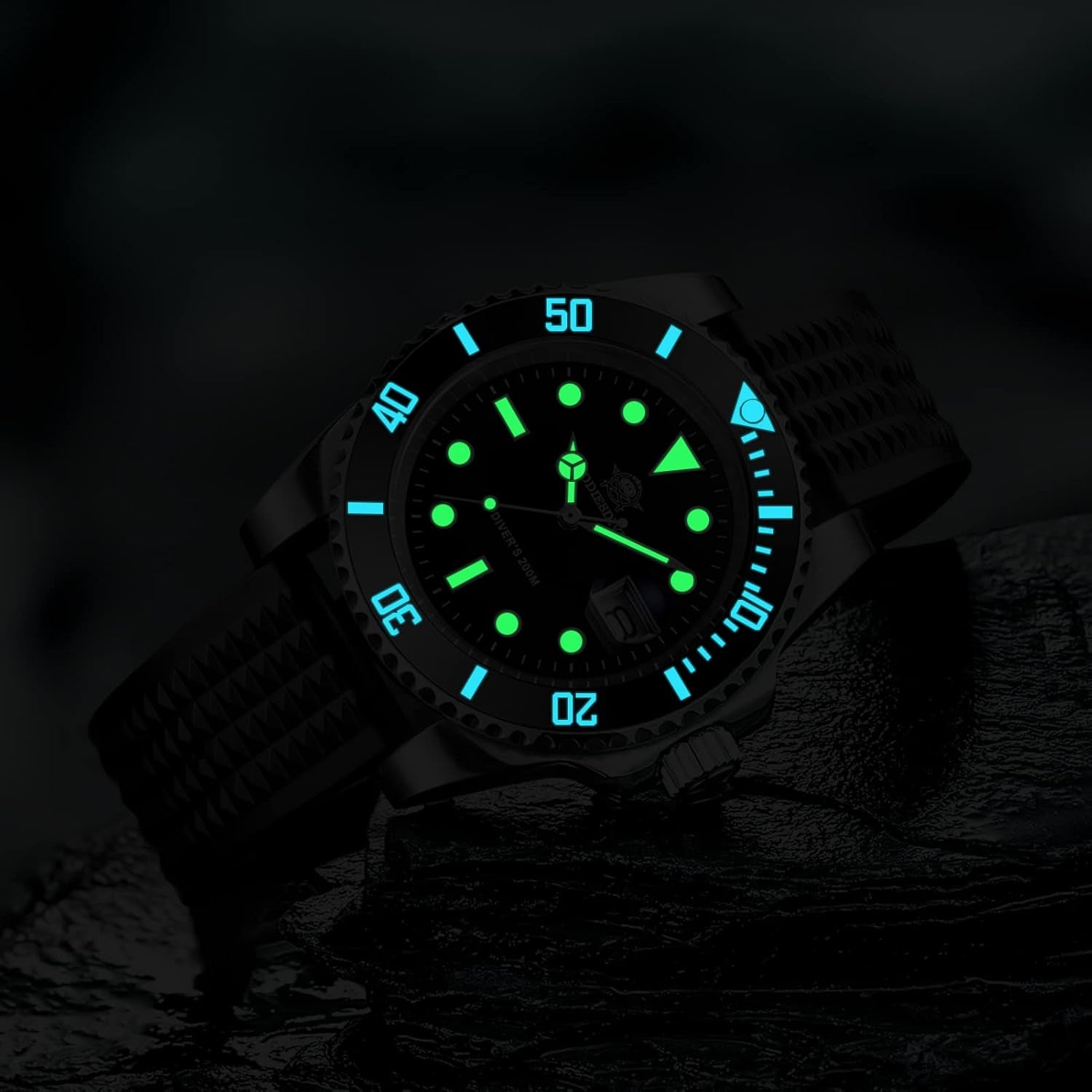 41 MM Mens Dive Watch Quartz Movement Watches for Men Easy to Read Dial 200 M Waterproof BGW9 Luminous Analog Orange/Red/Green/Black Gradient Dial